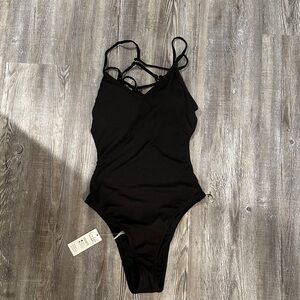 NWT!!!! Women’s M, Black Ribbed Swimwear, straps, backless with cheeks bottoms